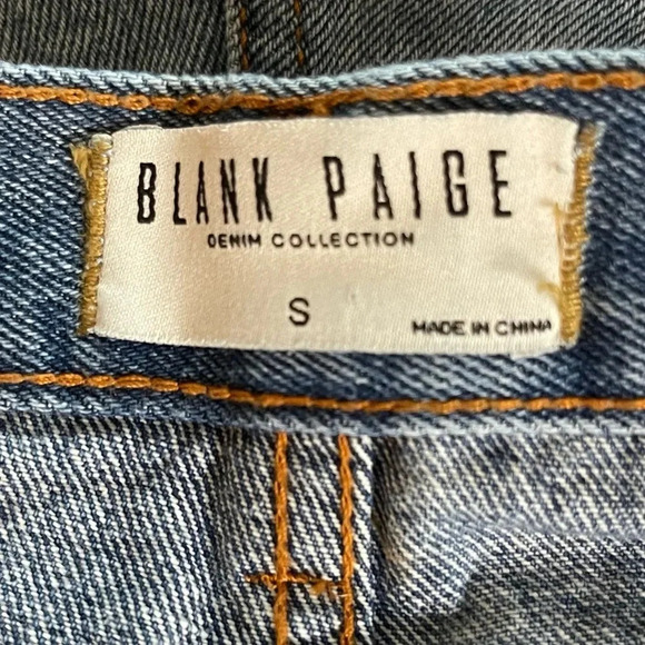 Blank Paige Lola Denim Button Fly Distressed Cutoff short  Shorts Size Small - Picture 4 of 6